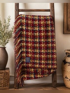 Pendleton Pure Virgin Wool Geometric Fringe Blanket Throw USA 59x57